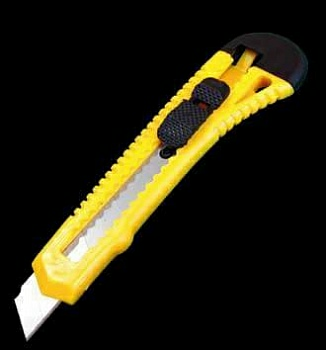 Нож универсальный 18 мм