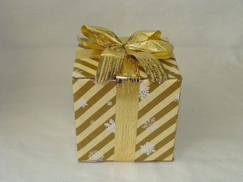 Коробка подарочная 10*10*10 см (Китай)