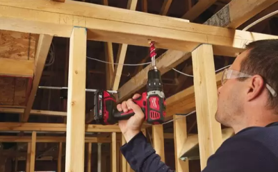 Аккумуляторная дрель-шуруповерт MILWAUKEE M18 BPD-202C (Li-Ion2Ач) 4933443515 (Германия) 