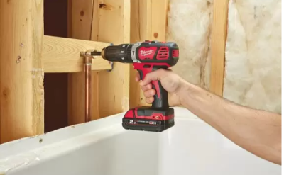 Аккумуляторная дрель-шуруповерт MILWAUKEE M18 BPD-202C (Li-Ion2Ач) 4933443515 (Германия) 