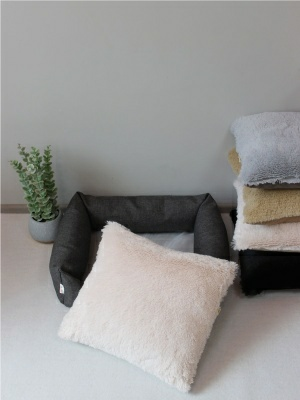 Лежанка для животных МАТЕХ PET  LUX 50х40х15 темно-серый, бежевый (Беларусь)