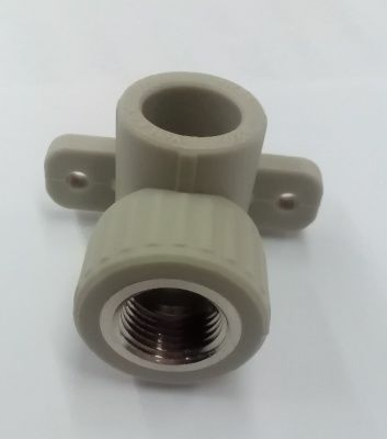 Угол полипропиленовый с внутренней резьбой PP-R d20x1/2'' c креплением Valfex
