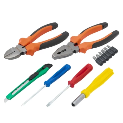 Набор инструментов в блистере 12 предметов биты: PH1,2,3,SL4,5,6мм; отвертка-битодержатель 120мм;отвертки:PH0х65мм,SL3х65мм, нож, плоскогубцы 165мм, бокорезы 150мм (Китай)